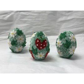 Set of 3 paper quilling eggs, strawberries and white flowers