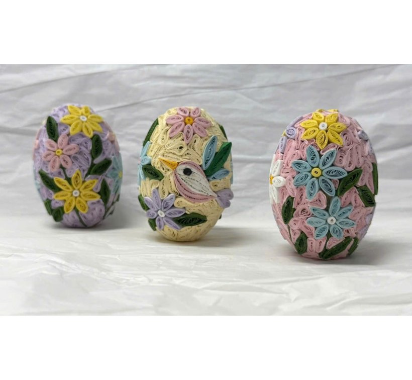 Set of 3 paper quilling eggs, hummingbird and flowers